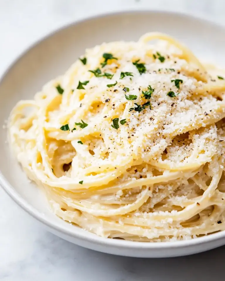 Easy 15 Minute Creamy Garlic Pasta photo